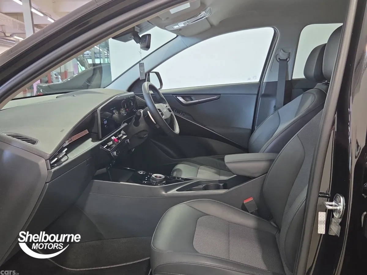 Kia Niro Estate, Petrol Hybrid, 2023, Black