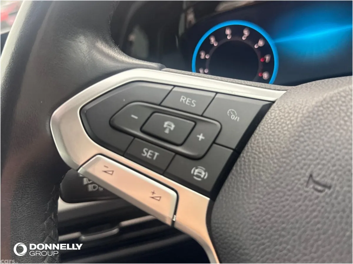Volkswagen Golf Hatchback, Petrol, 2022, Grey