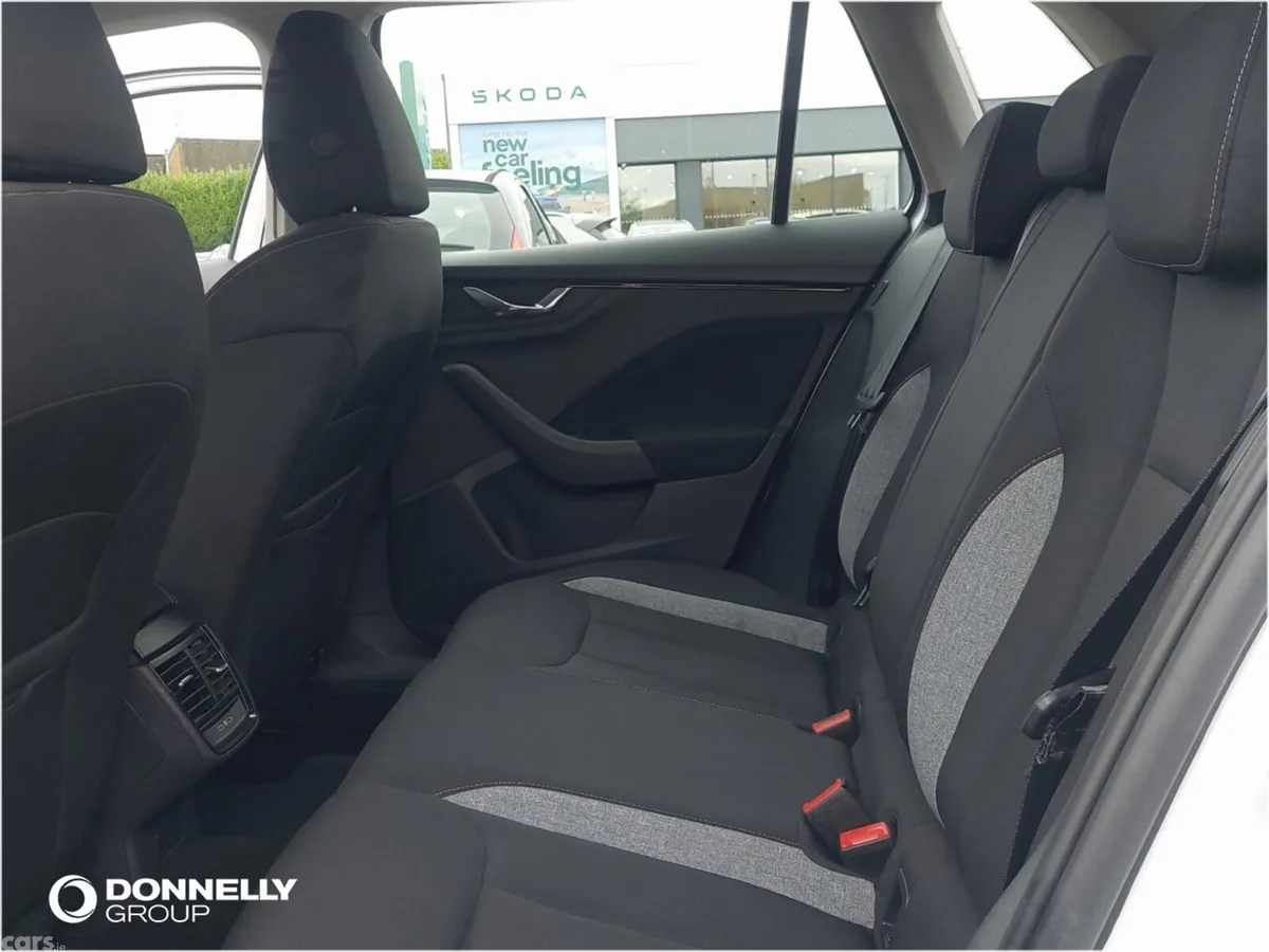 Skoda Kamiq Hatchback, Petrol, 2025, White