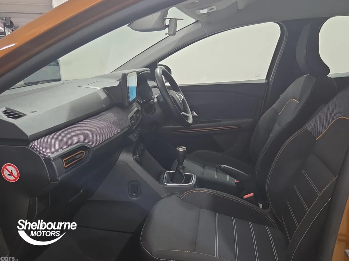 Dacia Sandero Stepway Hatchback, Petrol Gas, 2022, Orange
