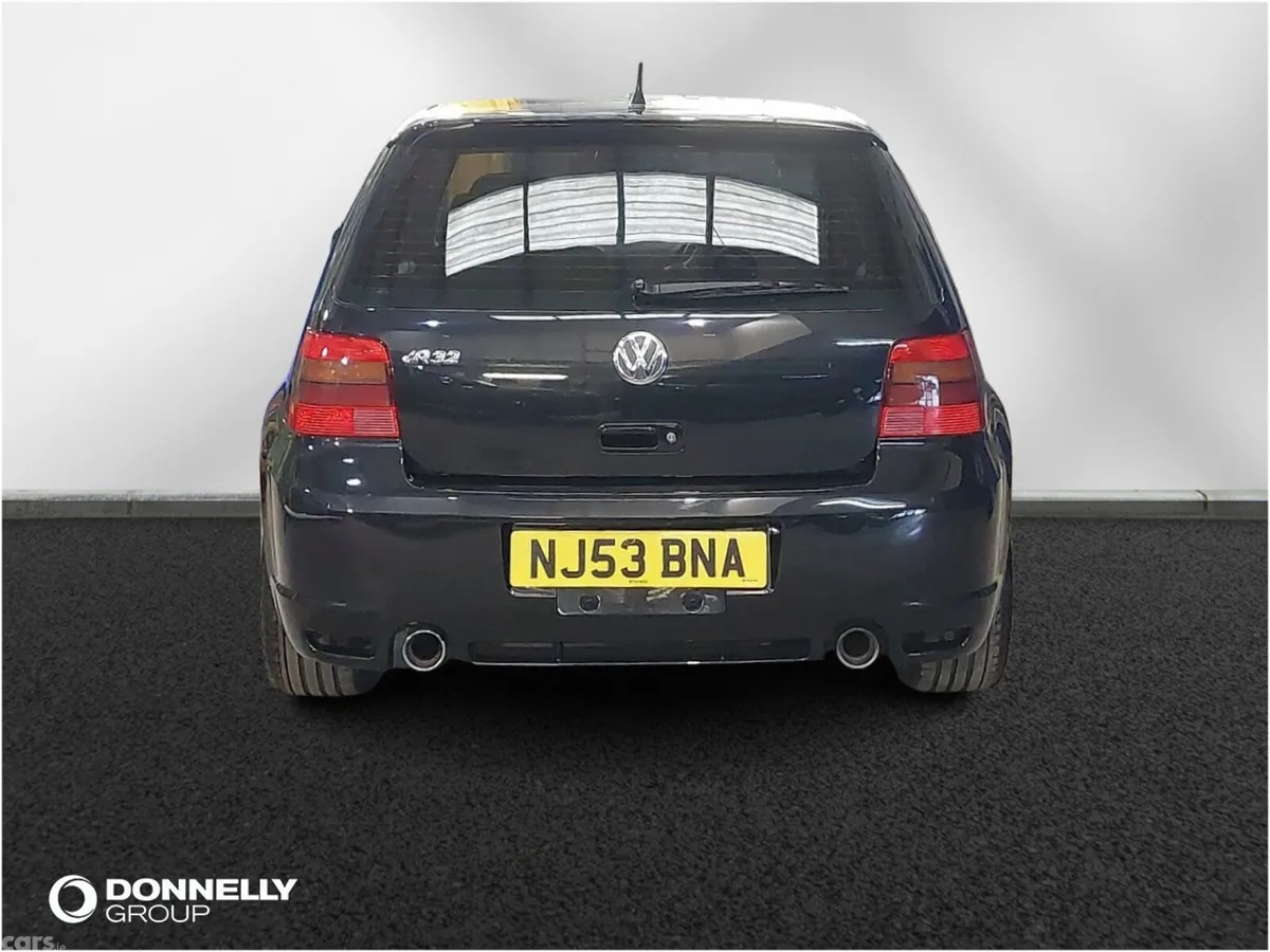 Volkswagen Golf Hatchback, Petrol, 2004, Black