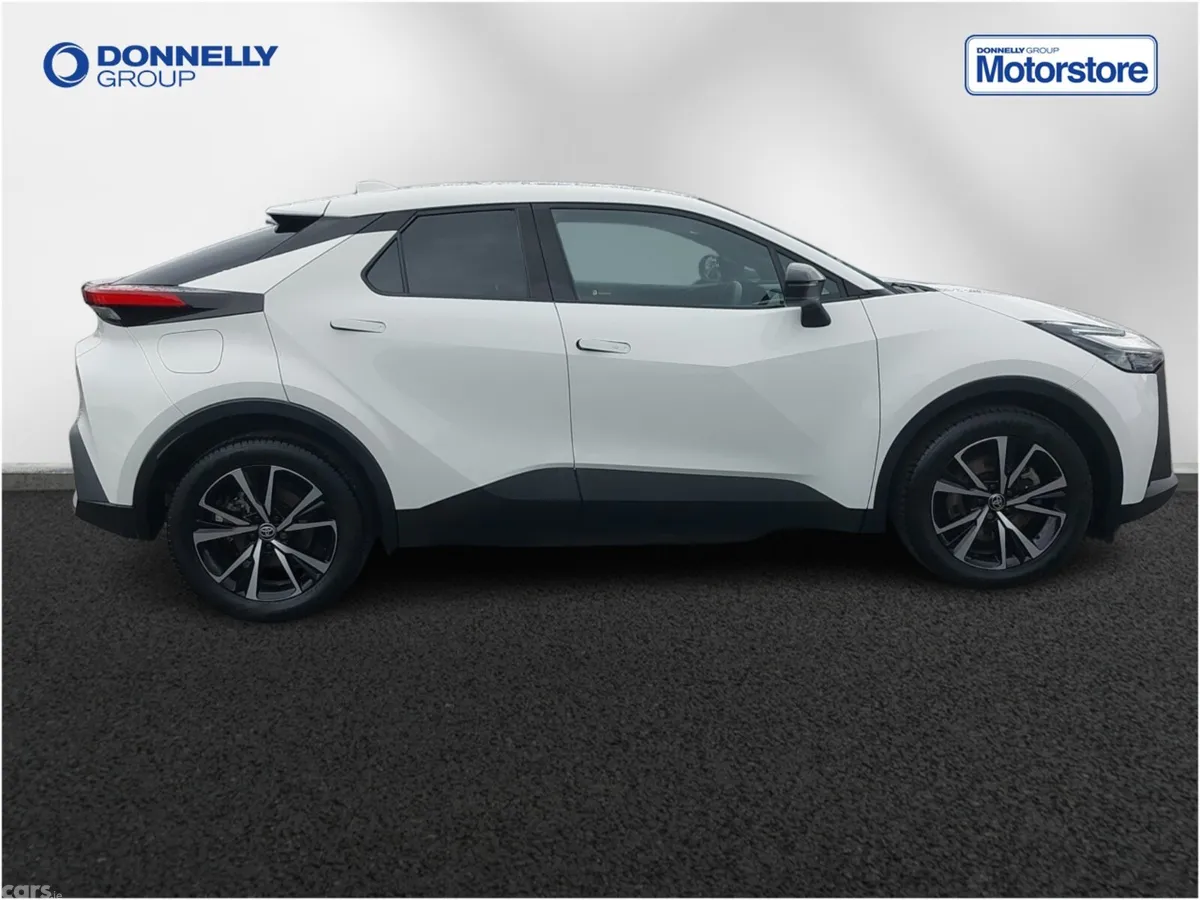 Toyota C-HR Hatchback, Petrol Hybrid, 2024, White