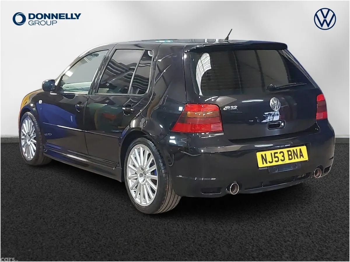 Volkswagen Golf Hatchback, Petrol, 2004, Black
