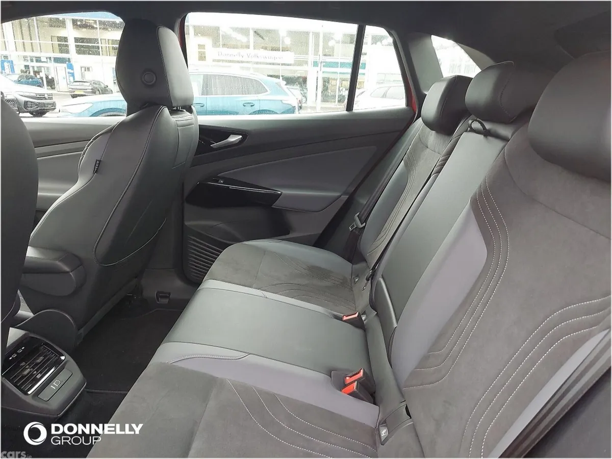 Volkswagen ID.4 Estate, Electric, 2023, Red