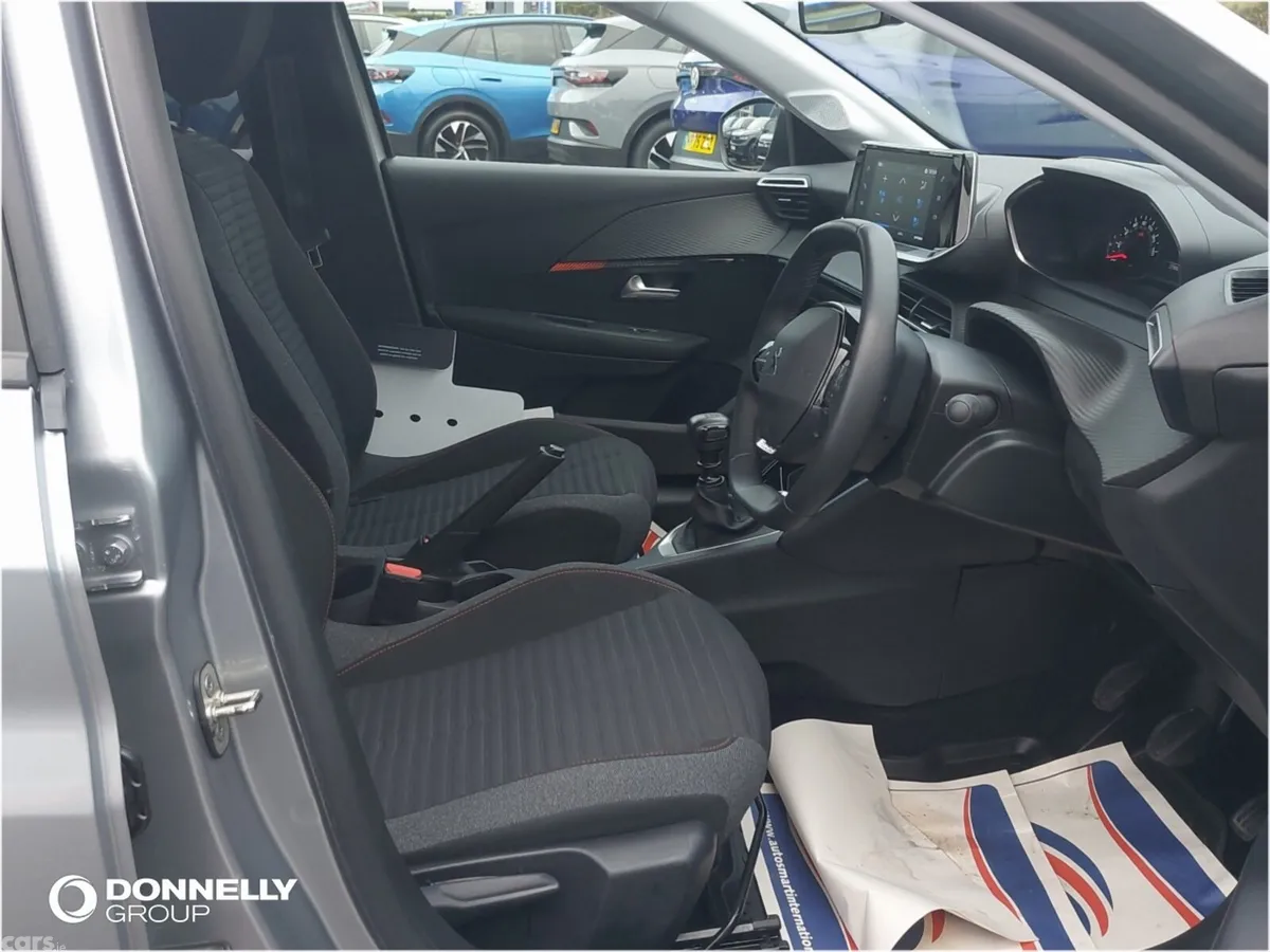 Peugeot 208 Hatchback, Petrol, 2023, Grey
