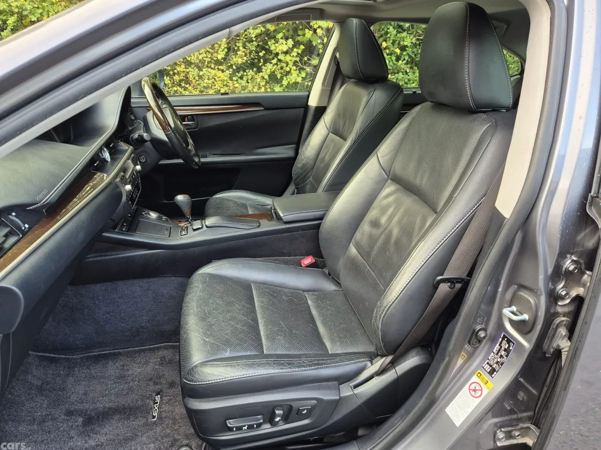 Lexus ES Saloon, Petrol Hybrid, 2015, Grey