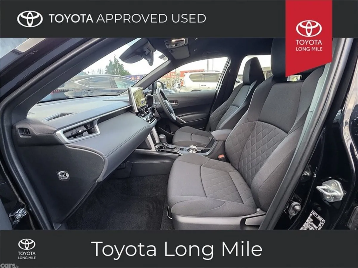 Toyota Corolla Cross Hatchback, Petrol Hybrid, 2024, Black