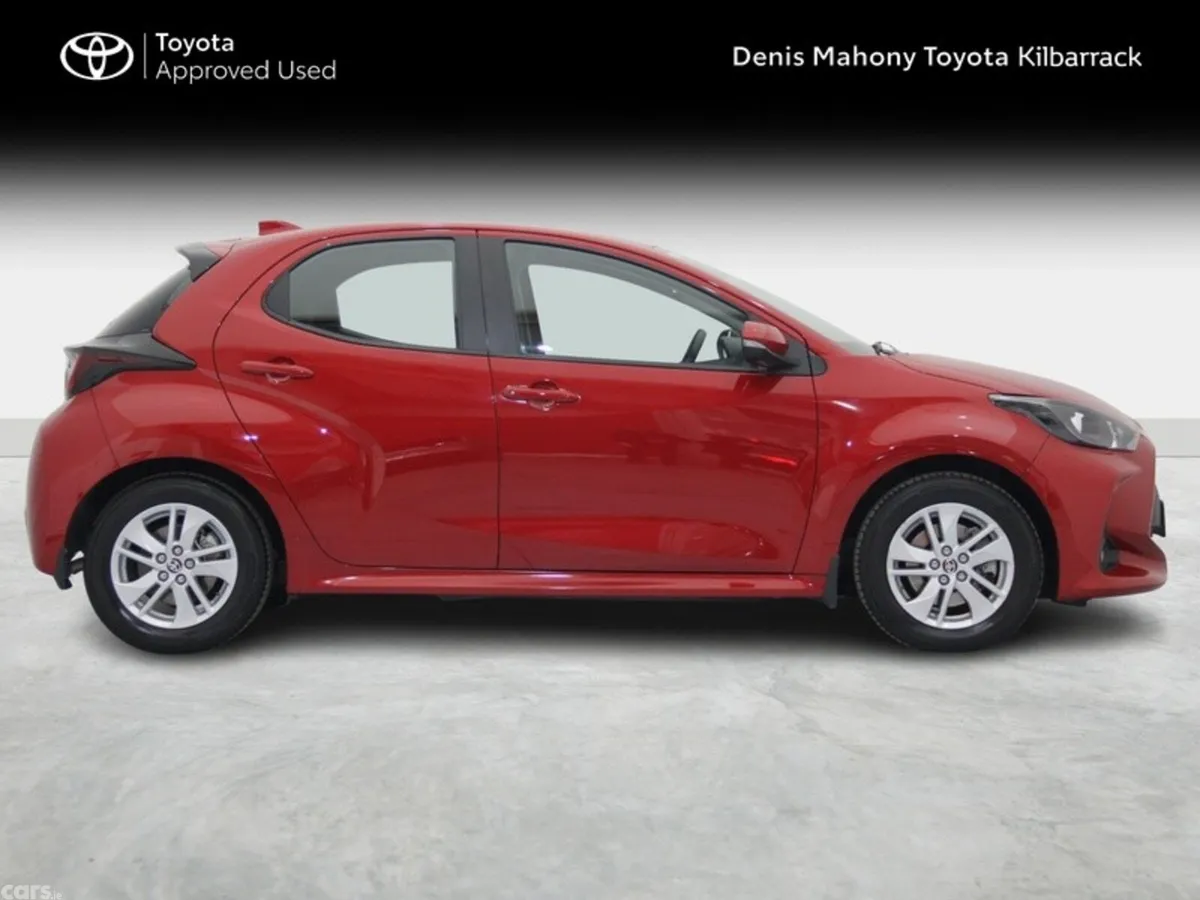 Toyota Yaris Hatchback, Petrol Hybrid, 2022, Red