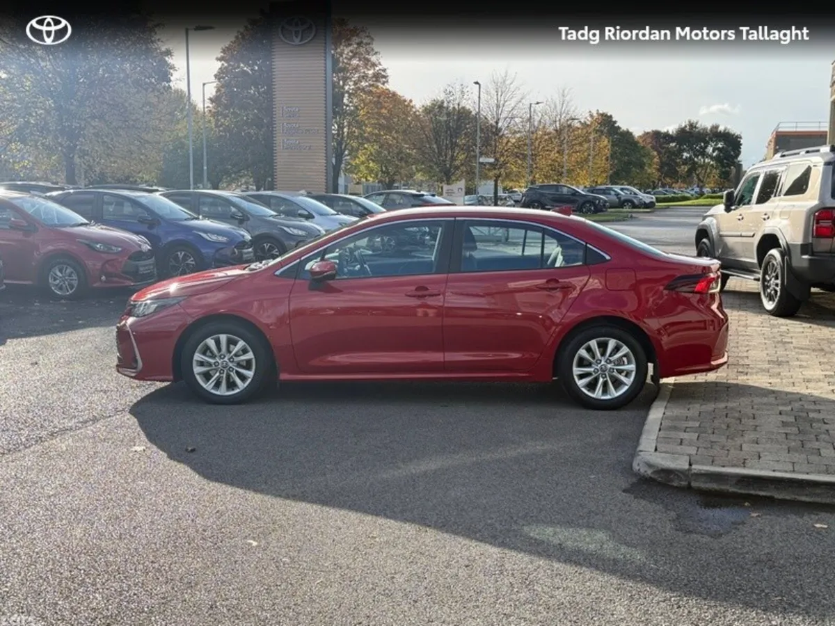 Toyota Corolla Saloon, Petrol Hybrid, 2023, Red