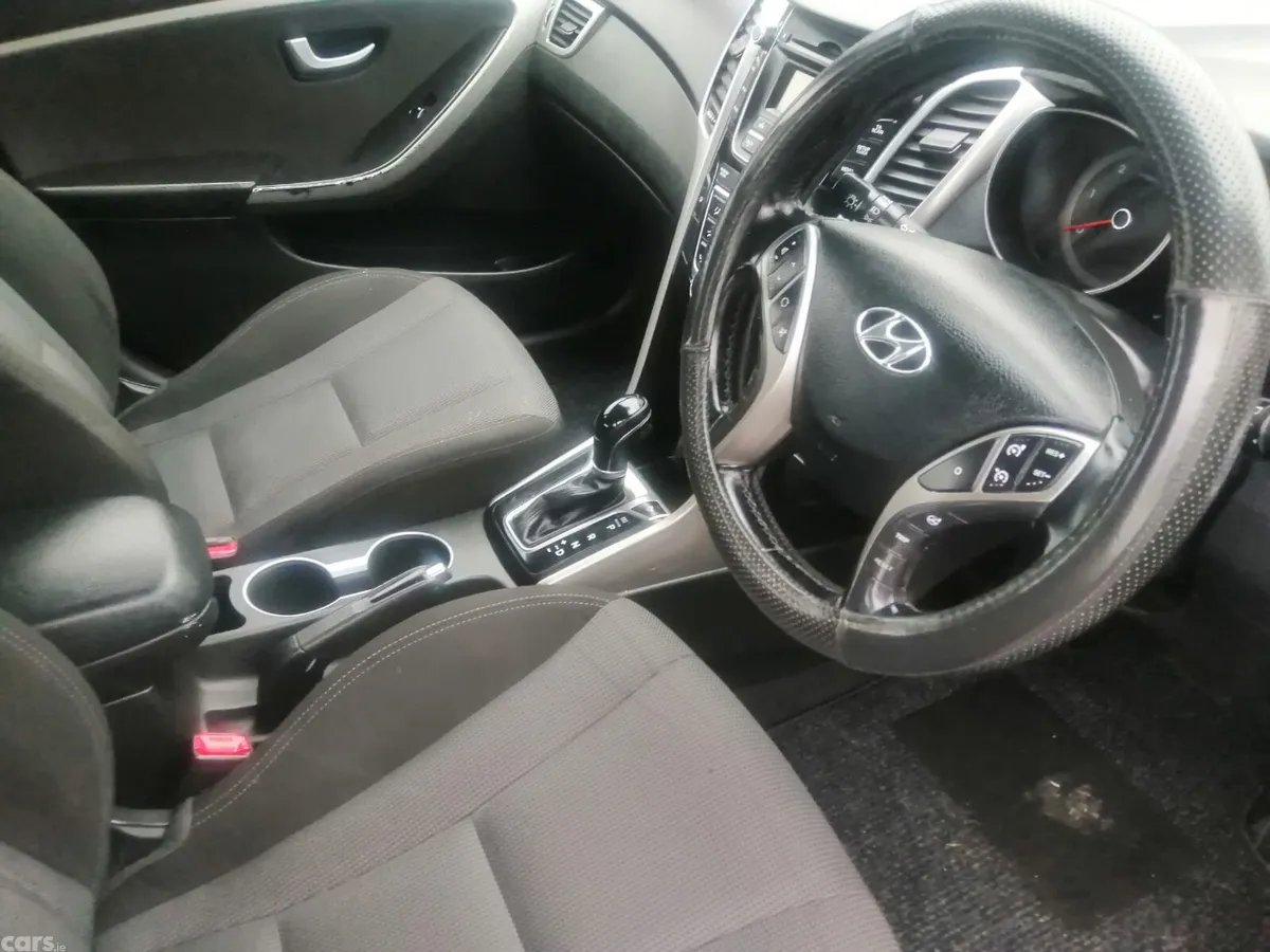 Hyundai i30 Hatchback, Diesel, 2015, Red