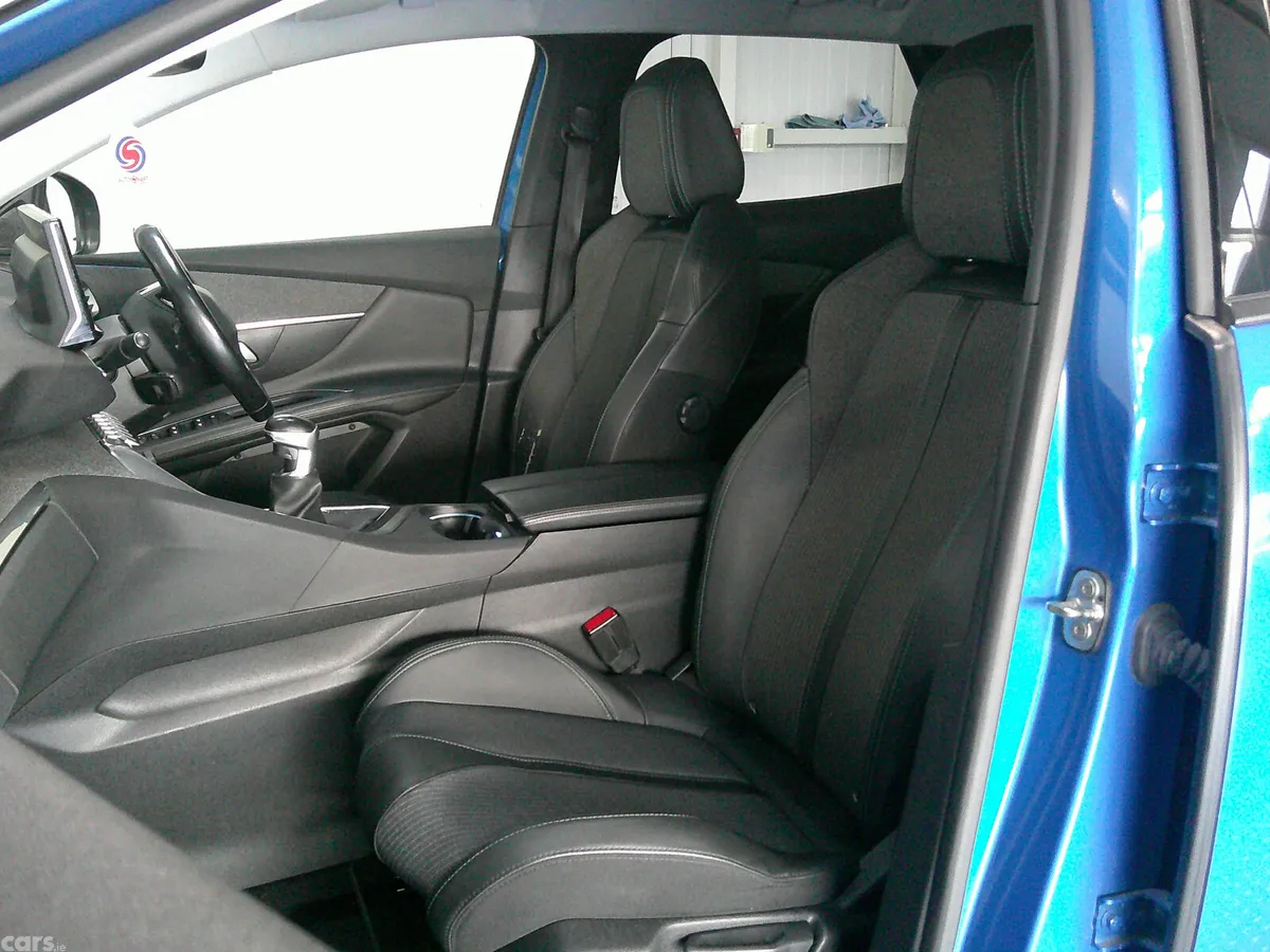 Peugeot 3008 SUV, Diesel, 2021, Blue