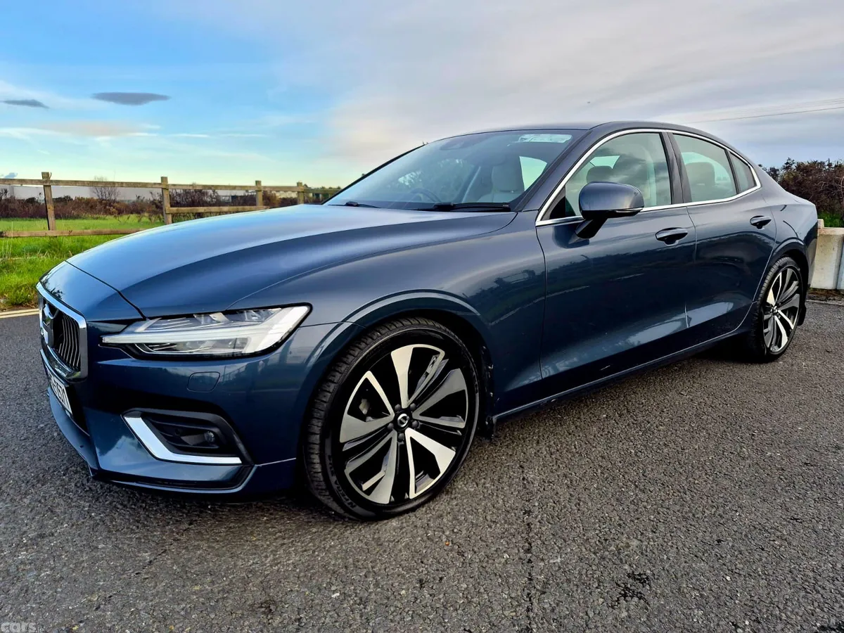 Volvo S60 Saloon, Petrol, 2020, Blue