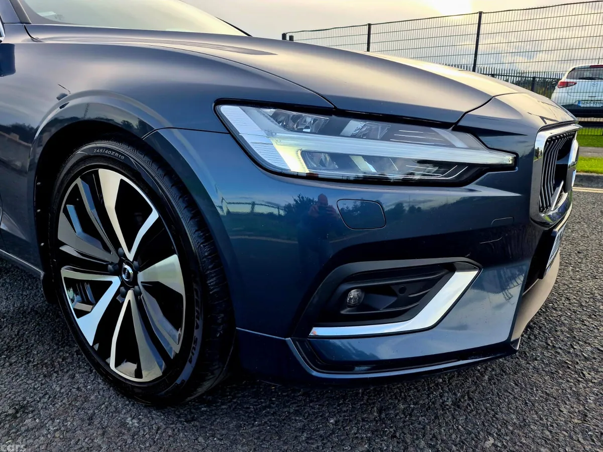 Volvo S60 Saloon, Petrol, 2020, Blue