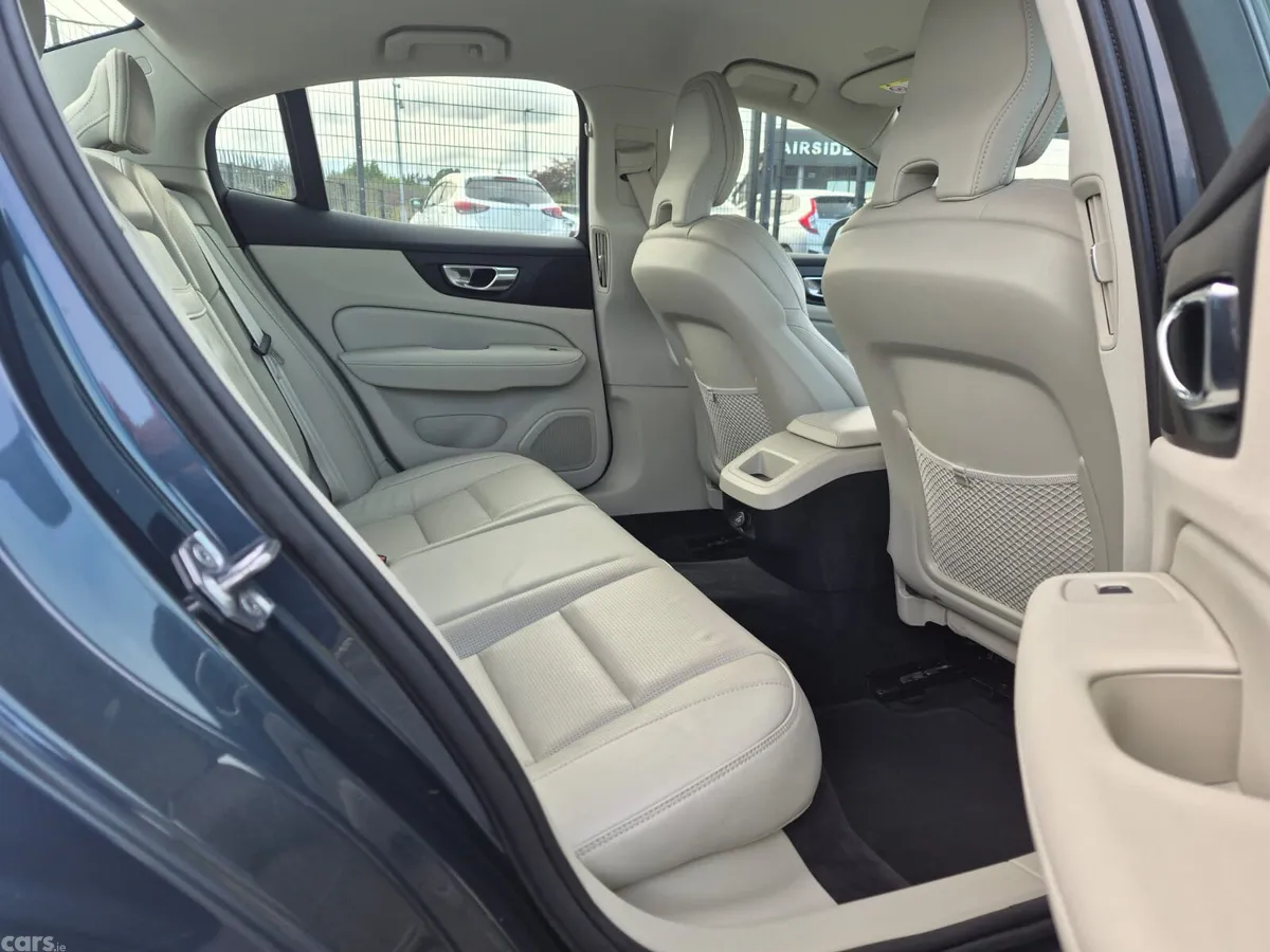 Volvo S60 Saloon, Petrol, 2020, Blue