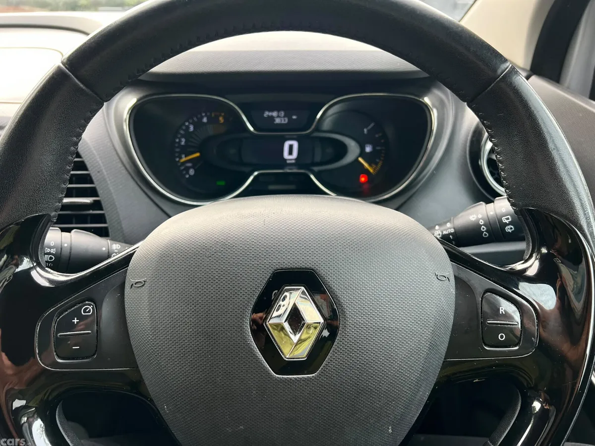 Renault Captur Hatchback, Diesel, 2014, Silver