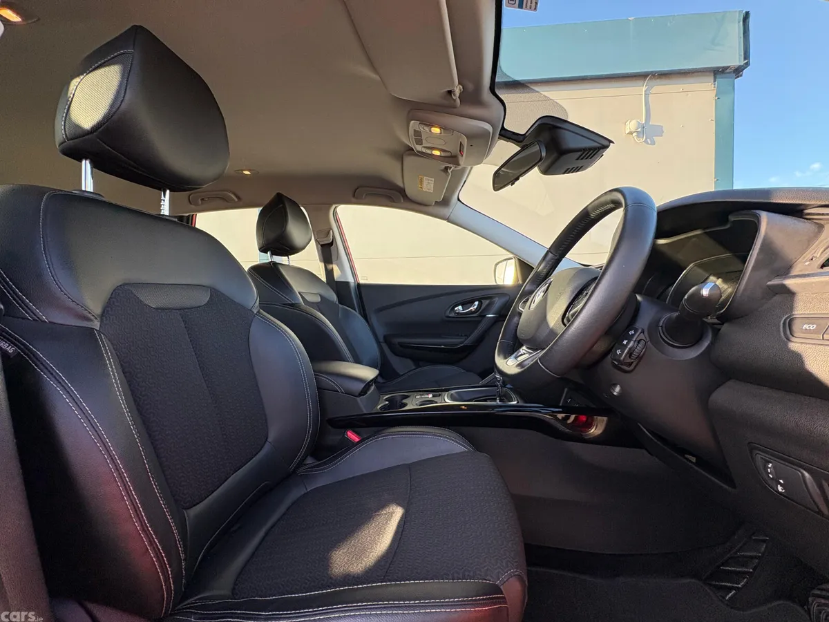 Renault Kadjar SUV, Diesel, 2017, Red