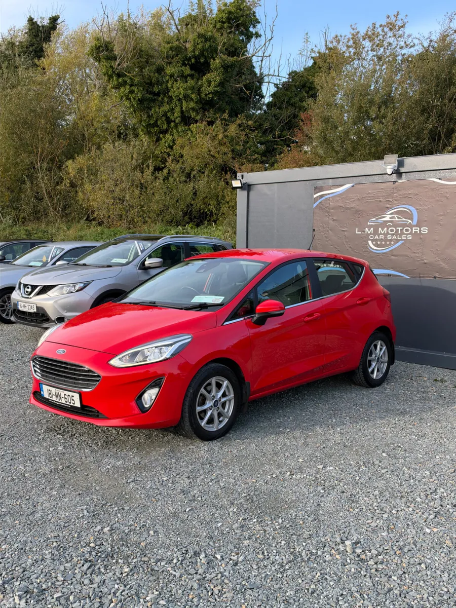 Ford Fiesta Hatchback, Petrol, 2018, Red
