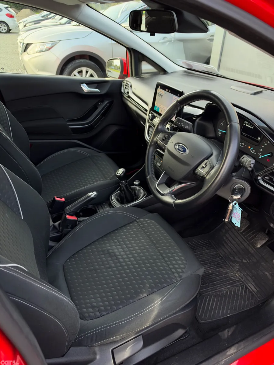 Ford Fiesta Hatchback, Petrol, 2018, Red