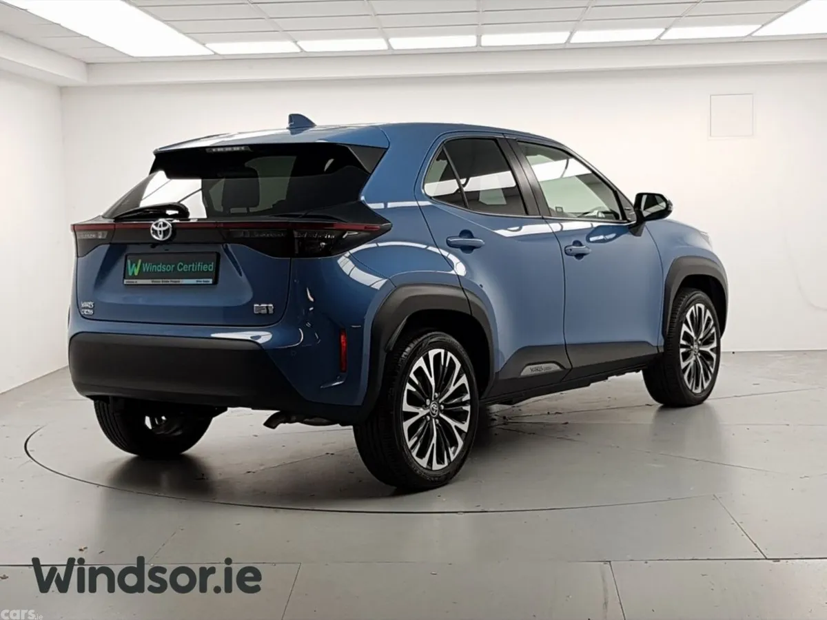 Toyota Yaris Cross SUV, Petrol Hybrid, 2023, Blue
