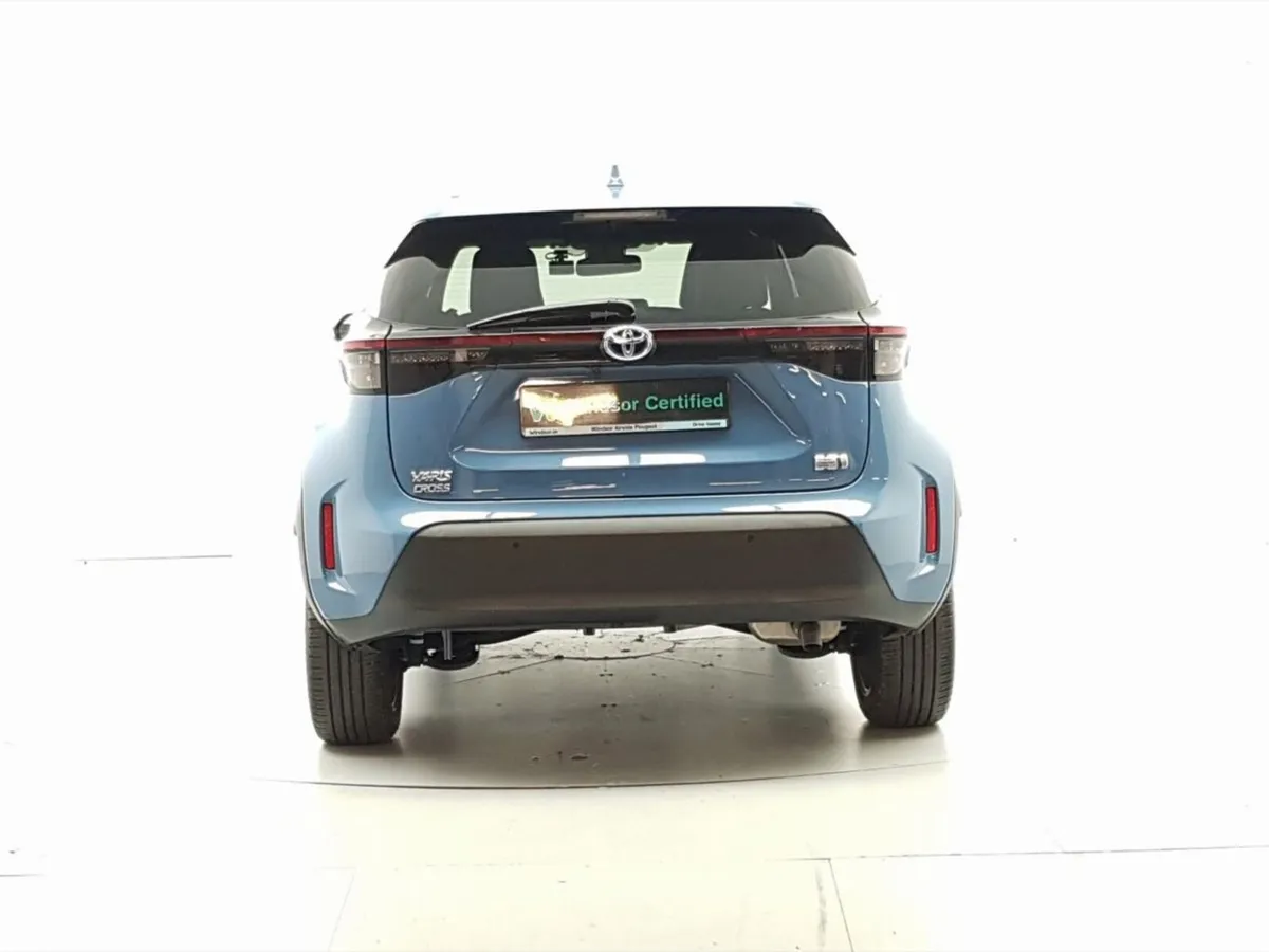 Toyota Yaris Cross SUV, Petrol Hybrid, 2023, Blue