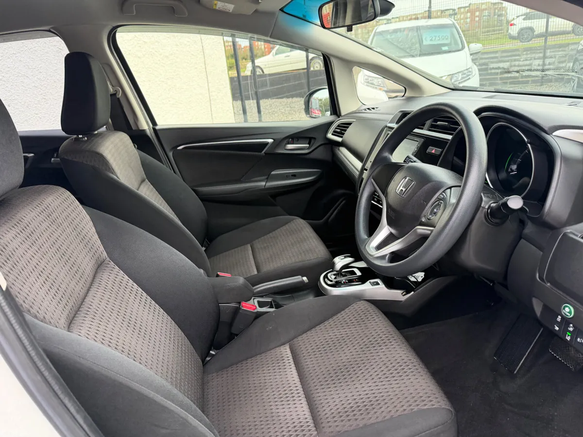 Honda Fit Hatchback, Petrol Hybrid, 2019, White