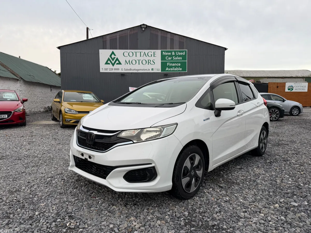 Honda Fit Hatchback, Petrol Hybrid, 2019, White