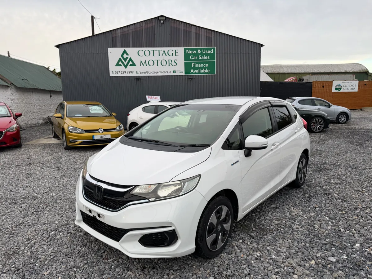 Honda Fit Hatchback, Petrol Hybrid, 2019, White