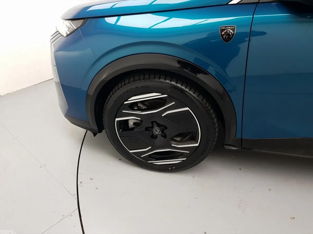 Peugeot 5008 SUV, Electric, 2025, Blue