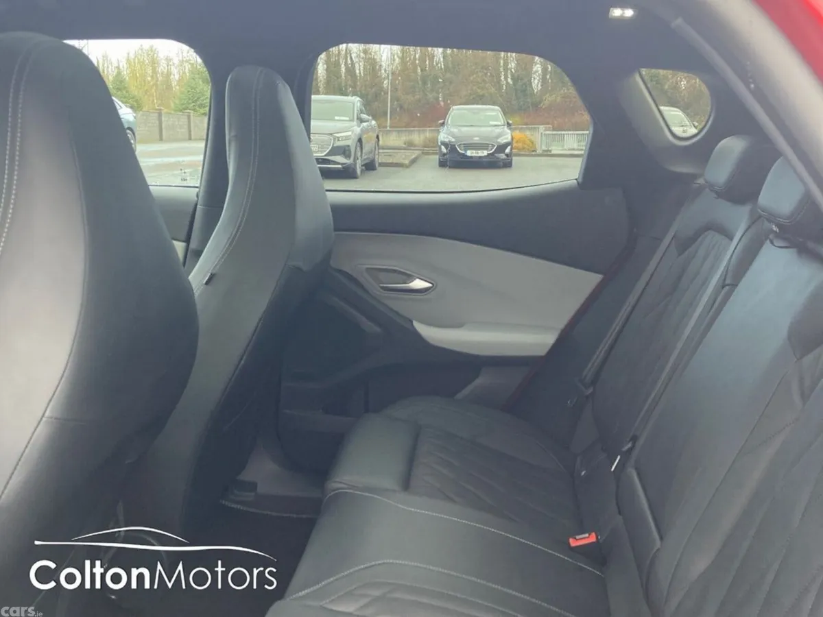 Ford Capri MPV, Electric, 2025, Red