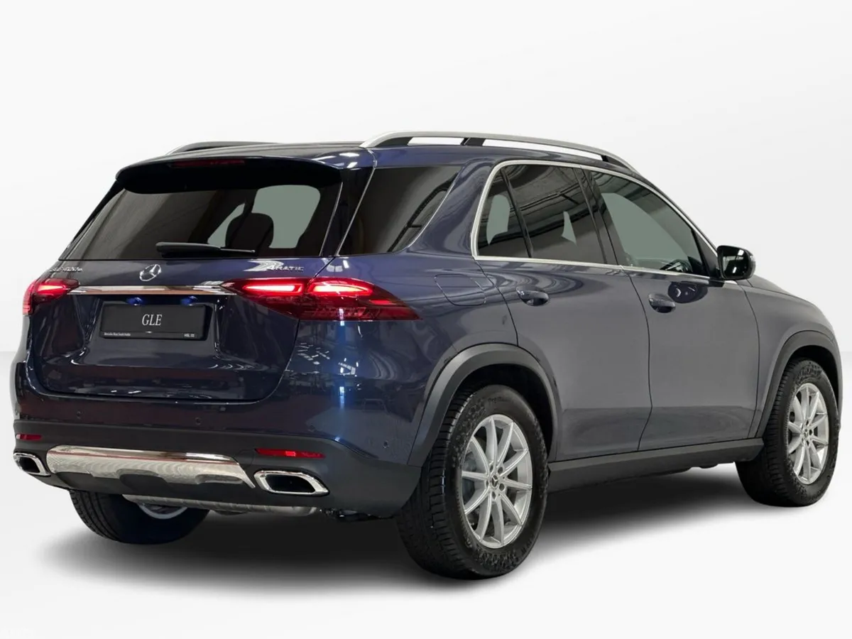 Mercedes-Benz GLE SUV, Petrol Plug-in Hybrid, 2026, Blue