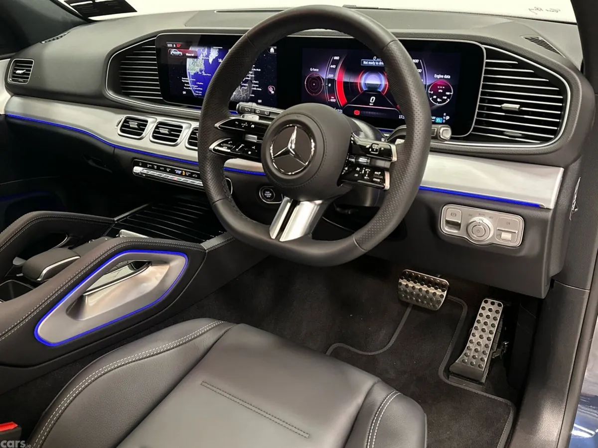 Mercedes-Benz GLE SUV, Petrol Plug-in Hybrid, 2026, Blue