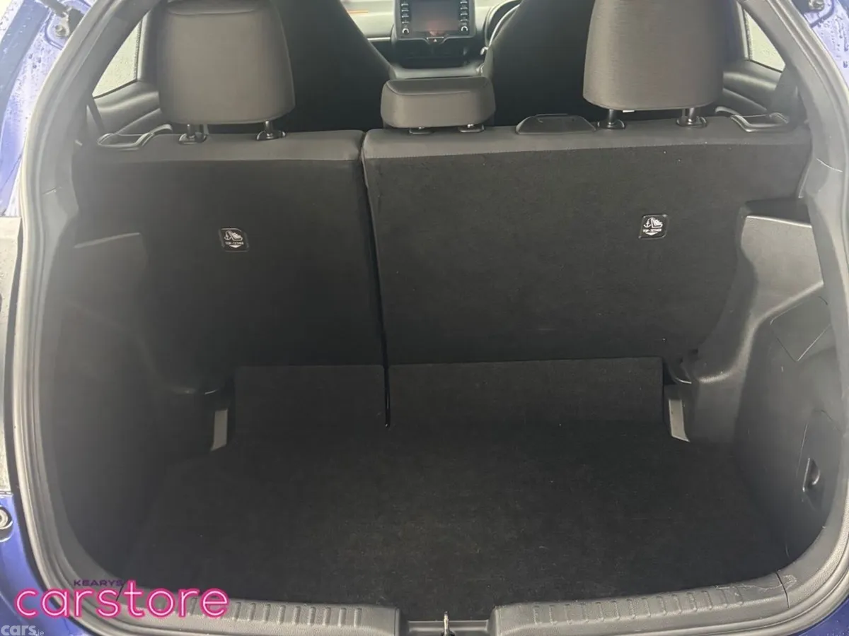 Toyota Yaris Hatchback, Petrol Hybrid, 2022, Blue
