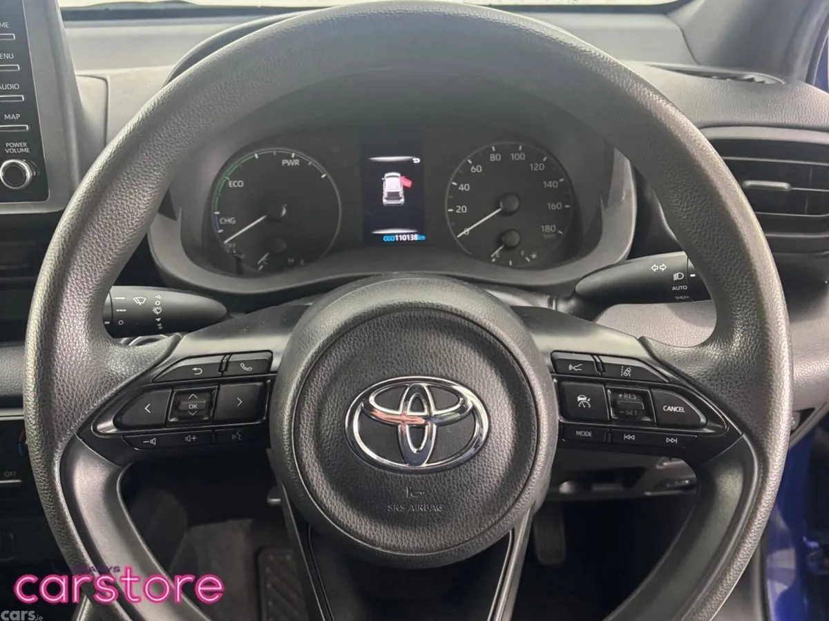 Toyota Yaris Hatchback, Petrol Hybrid, 2022, Blue