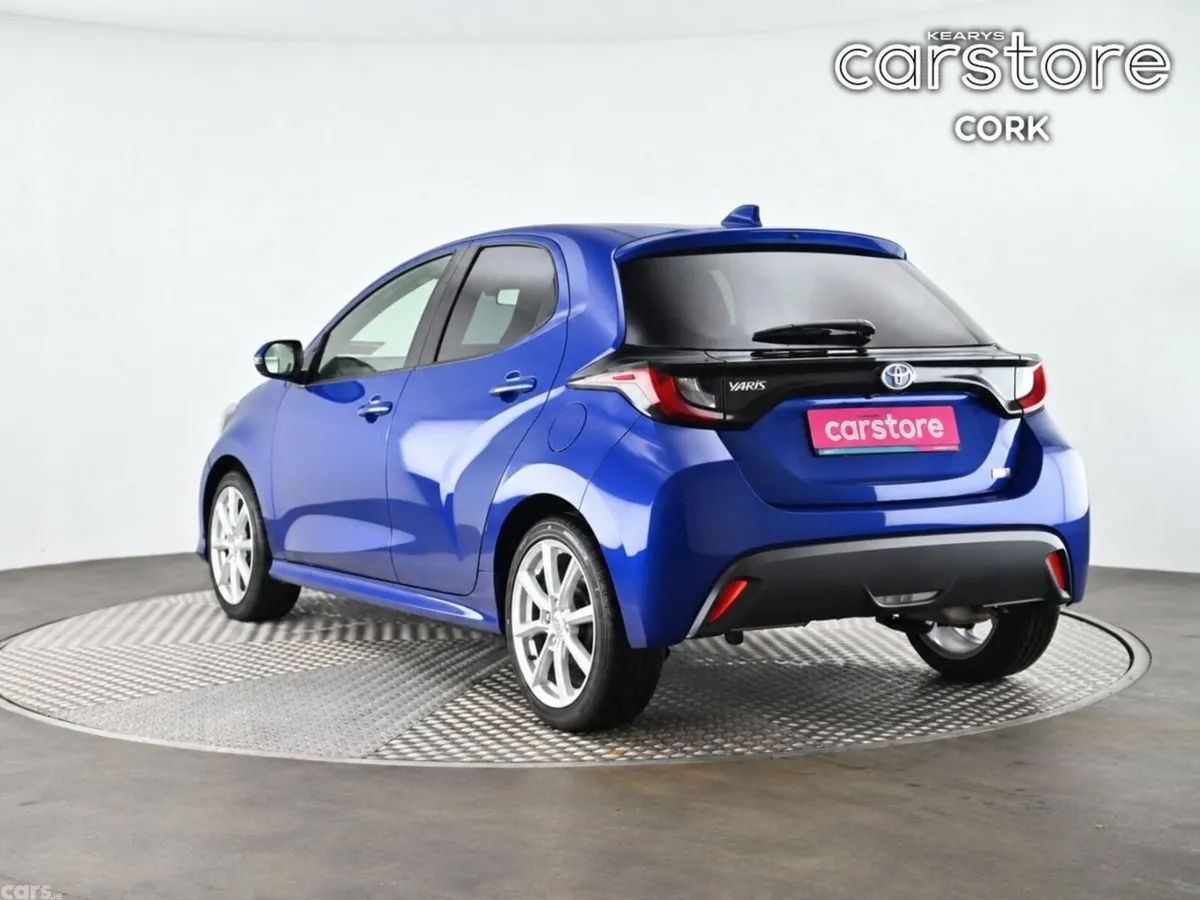 Toyota Yaris Hatchback, Petrol Hybrid, 2022, Blue