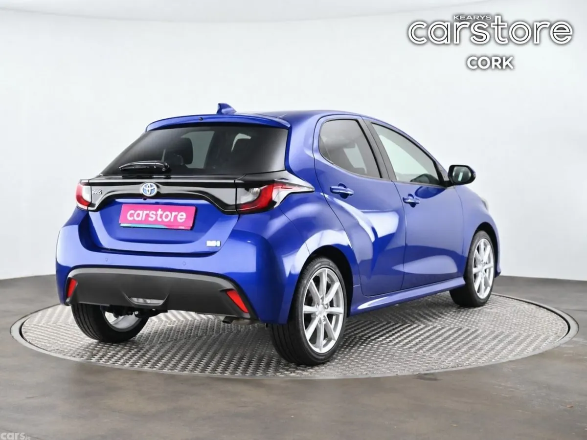 Toyota Yaris Hatchback, Petrol Hybrid, 2022, Blue