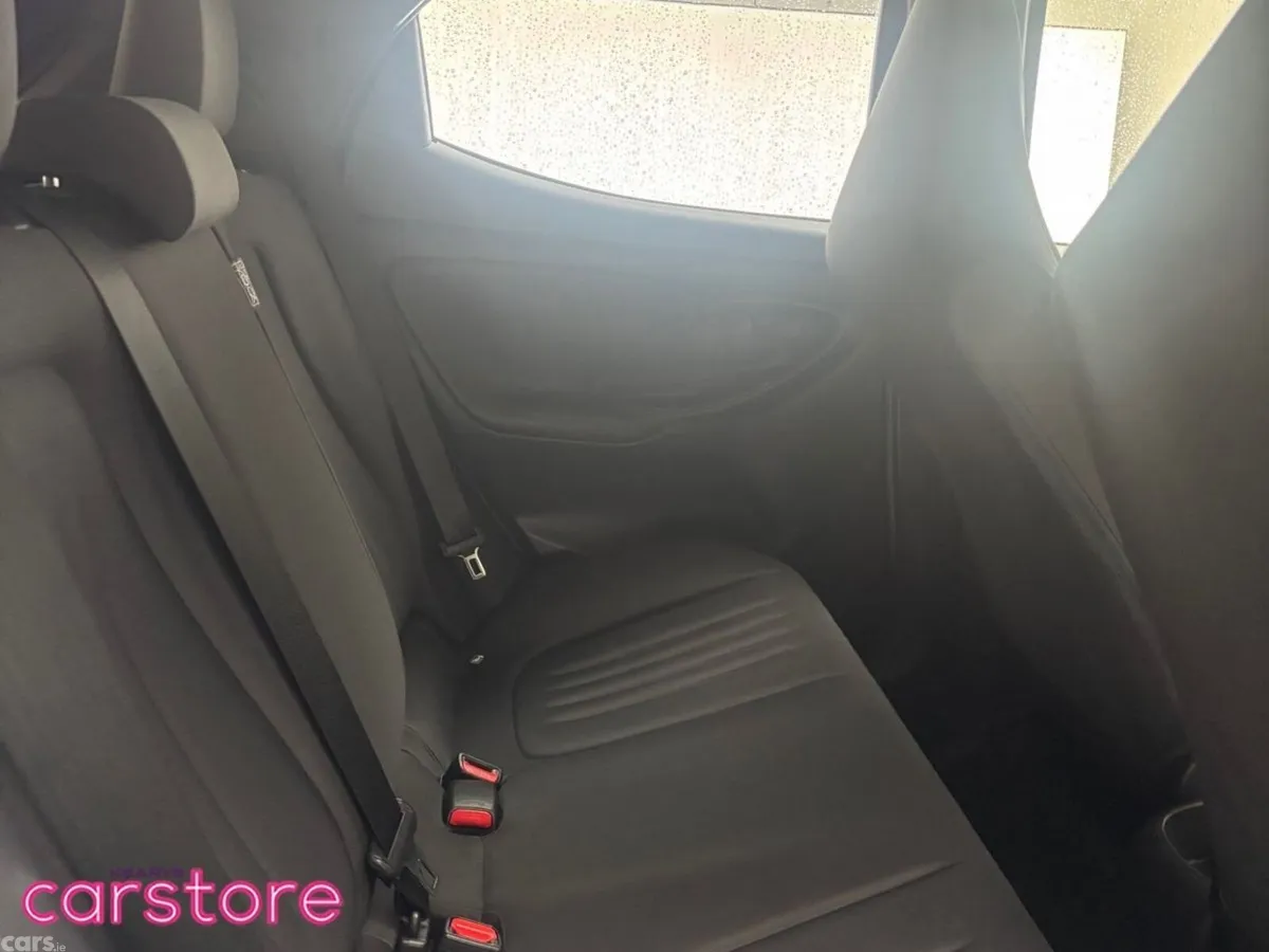 Toyota Yaris Hatchback, Petrol Hybrid, 2022, Blue