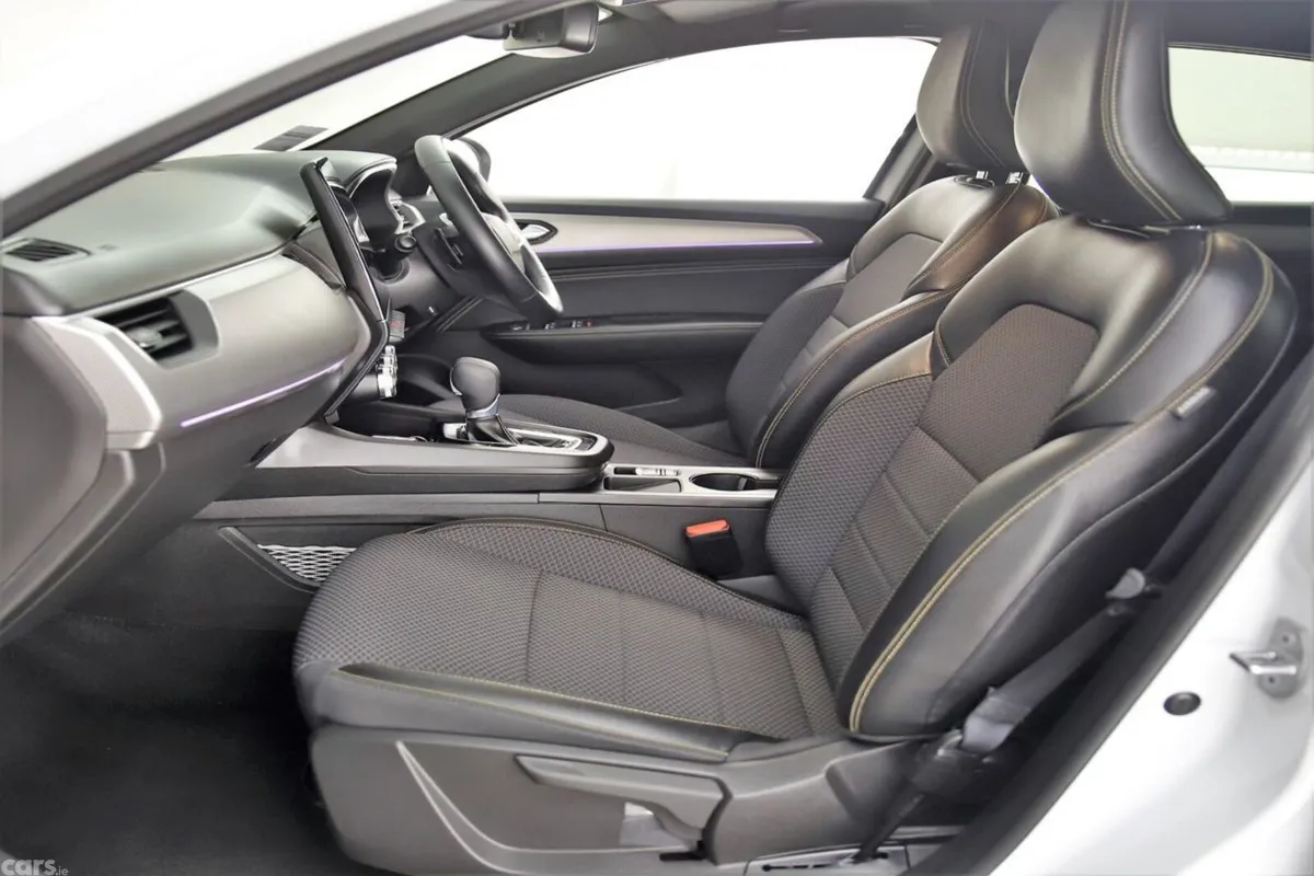 Renault Arkana SUV, Petrol, 2024, Black