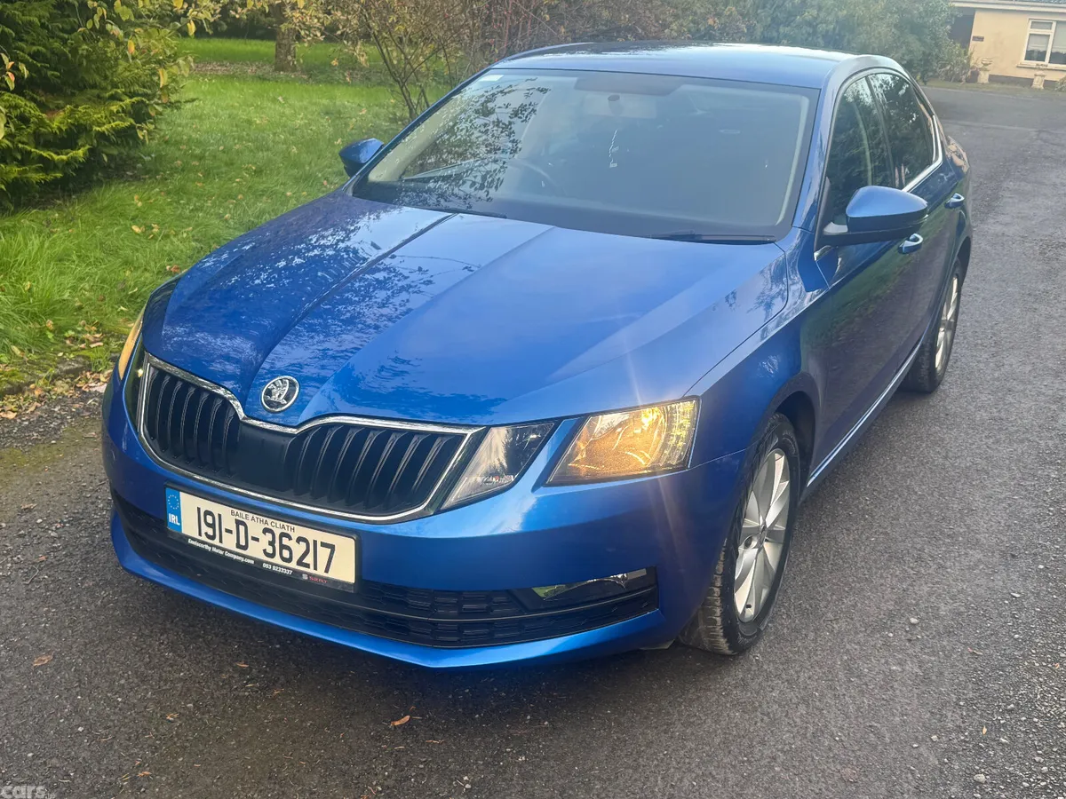 Skoda Octavia Saloon, Diesel, 2019, Blue