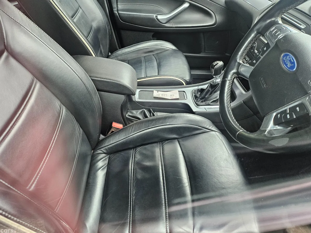 Ford Mondeo Hatchback, Diesel, 2014, Silver