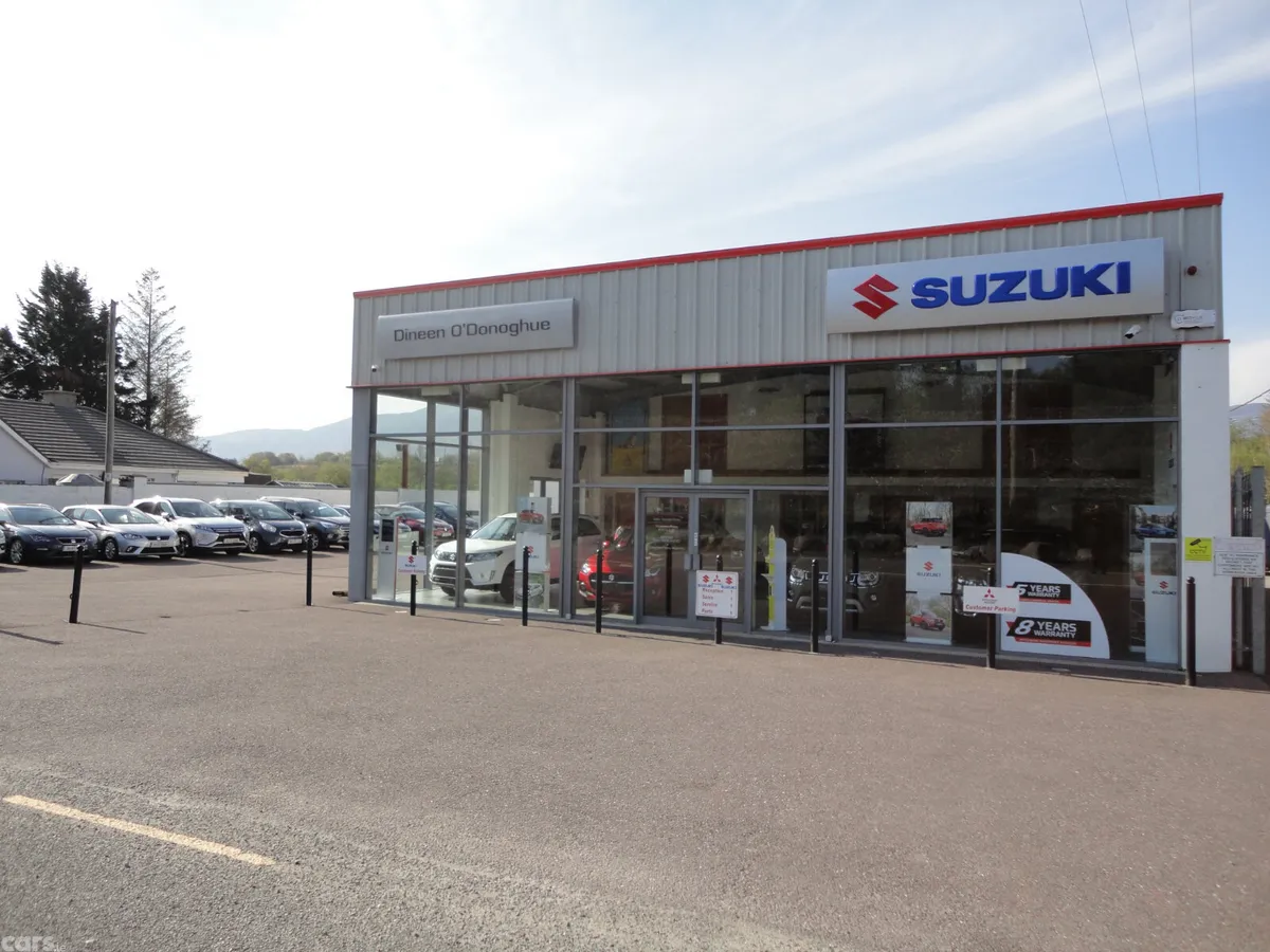 Suzuki Ignis Hatchback, Petrol, 2024, Red