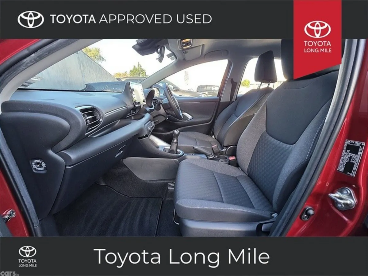 Toyota Yaris Hatchback, Petrol Hybrid, 2021, Red