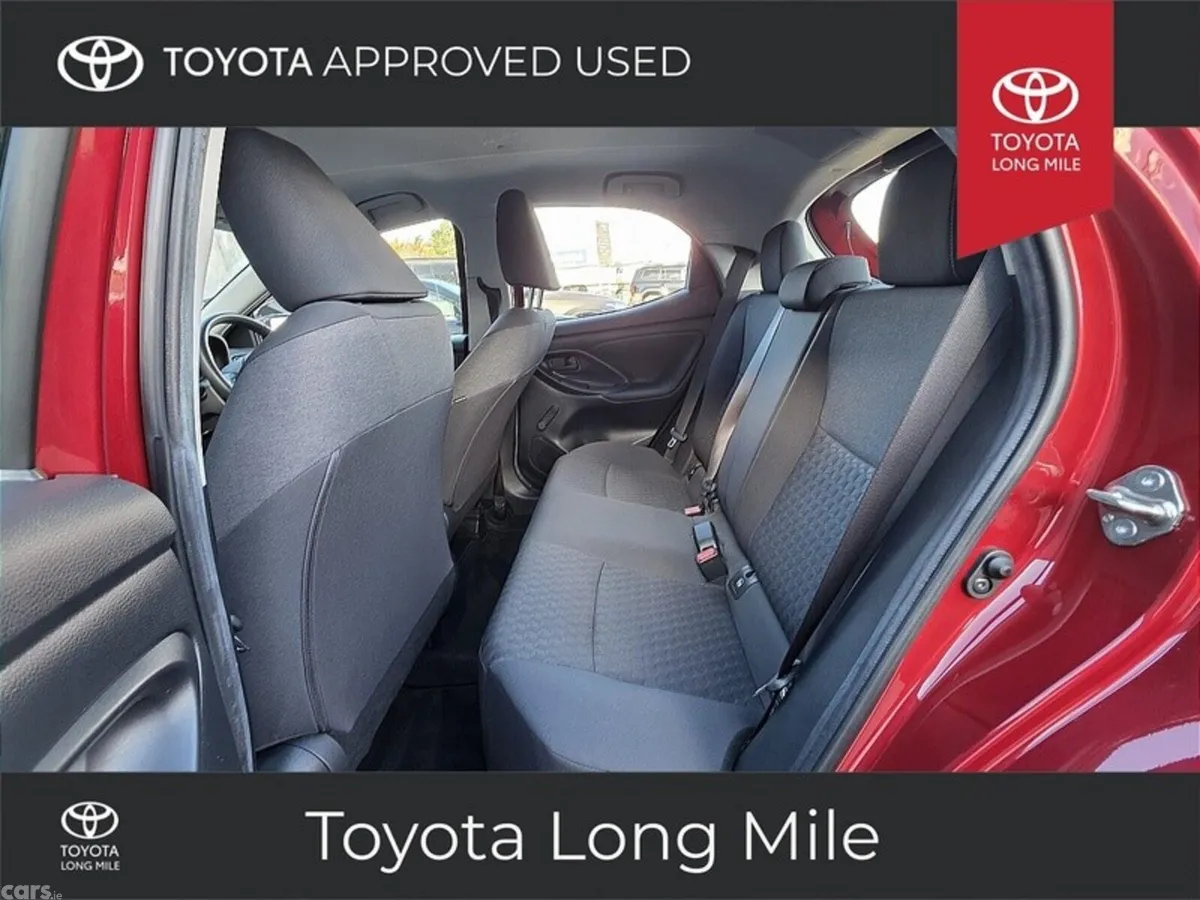 Toyota Yaris Hatchback, Petrol Hybrid, 2021, Red