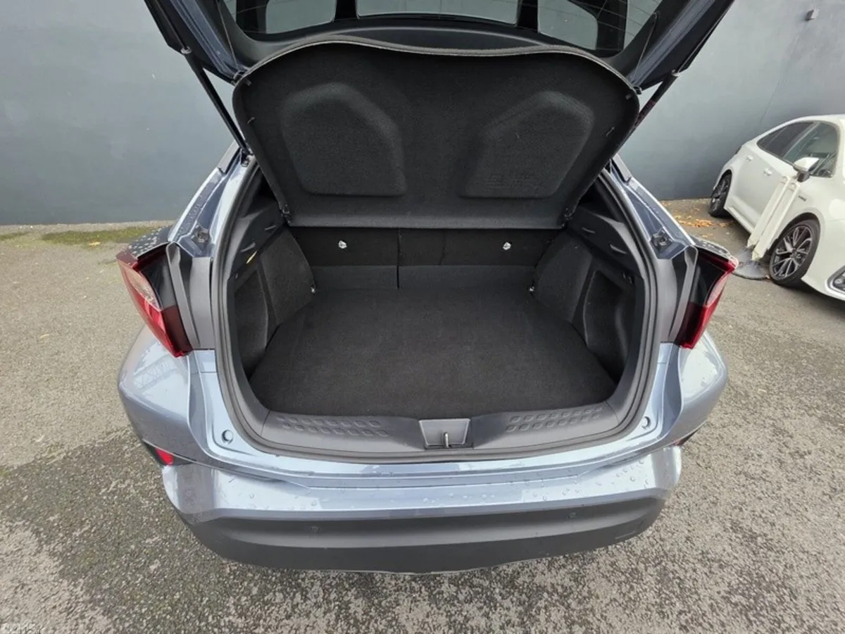 Toyota C-HR SUV, Petrol Hybrid, 2023, Grey