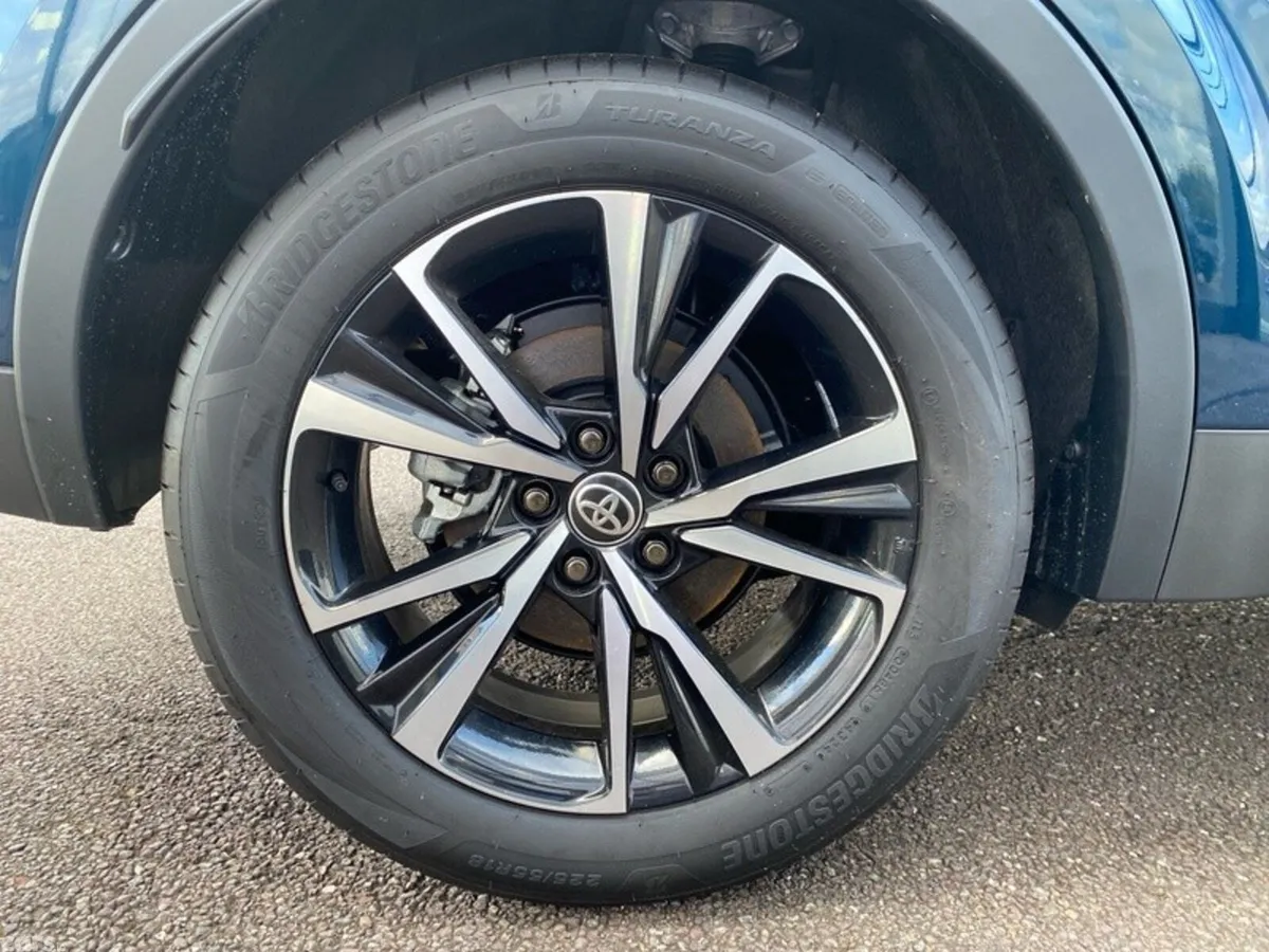 Toyota C-HR SUV, Petrol Hybrid, 2026, Blue
