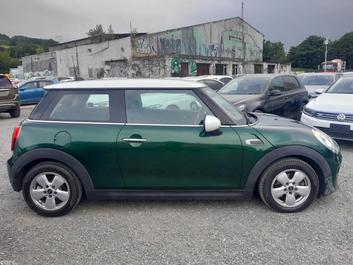 Mini Cooper Hatchback, Diesel, 2018, Green