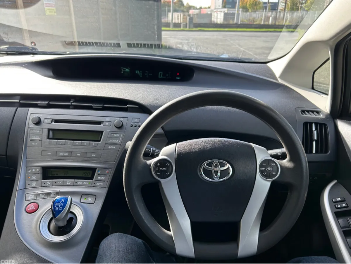 Toyota Prius Hatchback, Petrol Hybrid, 2014, White
