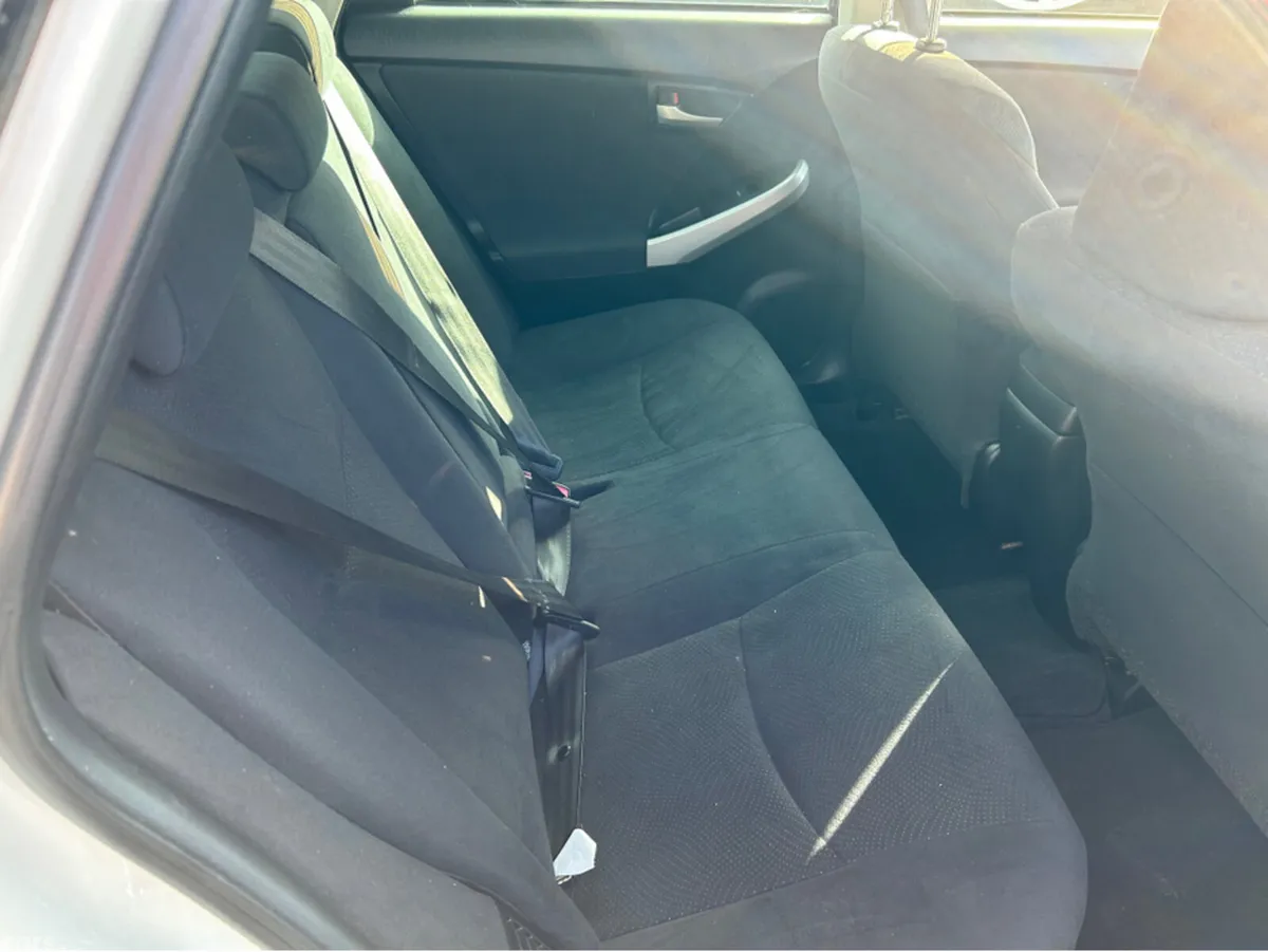 Toyota Prius Hatchback, Petrol Hybrid, 2014, White