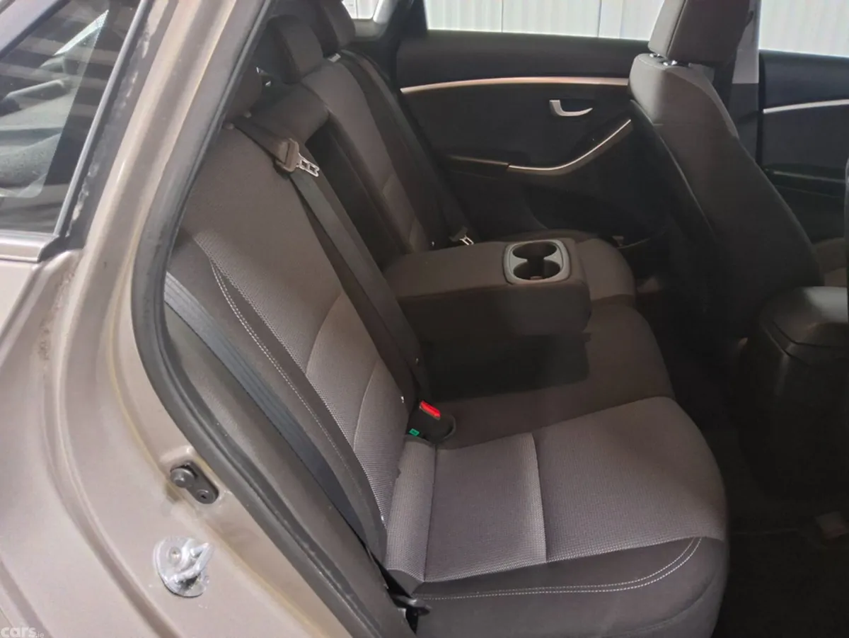 Hyundai i30 Hatchback, Petrol, 2016, Silver