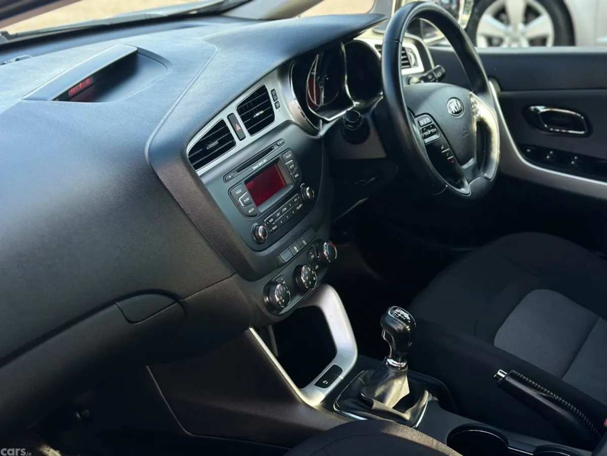 Kia Ceed Hatchback, Diesel, 2014, Silver