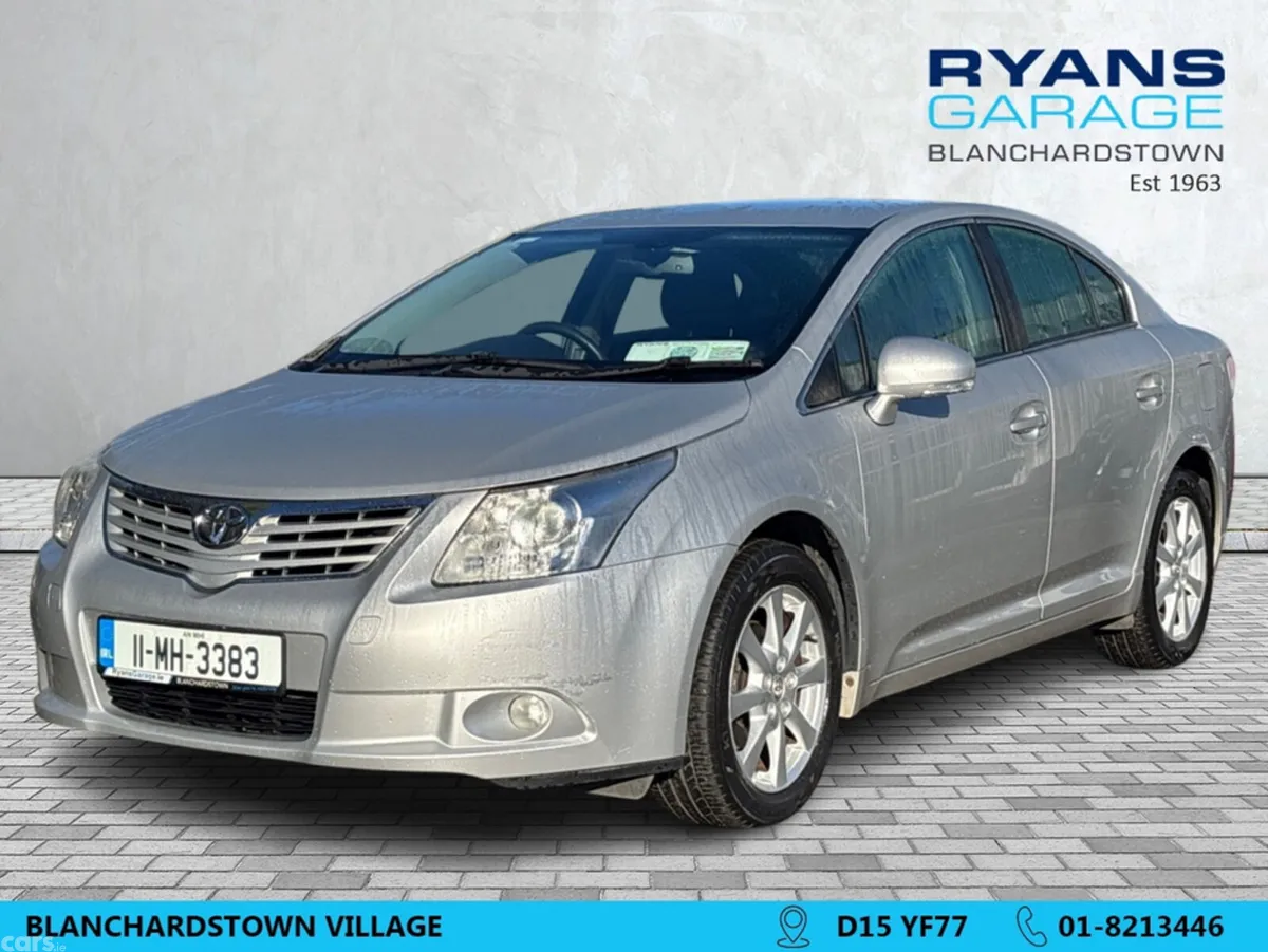 Toyota Avensis Saloon, Petrol, 2011, Silver